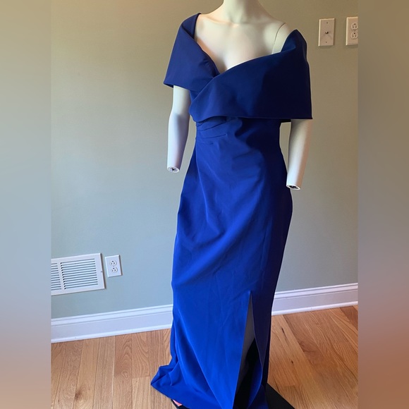 Chiara Boni La Petite Robe Stretch Jersey Fishtail Gown. Size 14. Retail:$995. - Picture 6 of 10